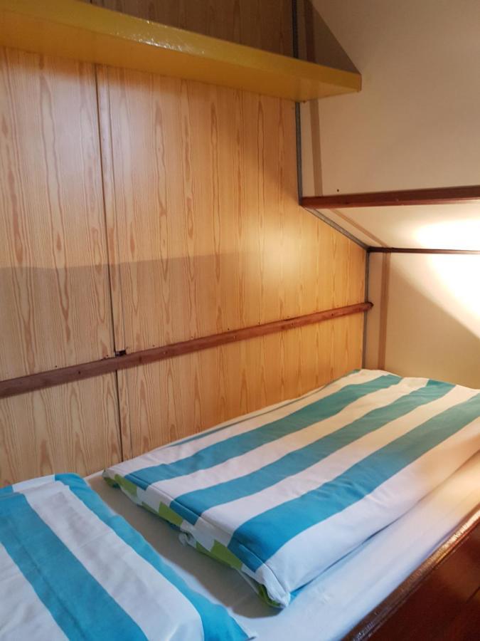 Intersail Hostel - Avontuur Amszterdam Kültér fotó