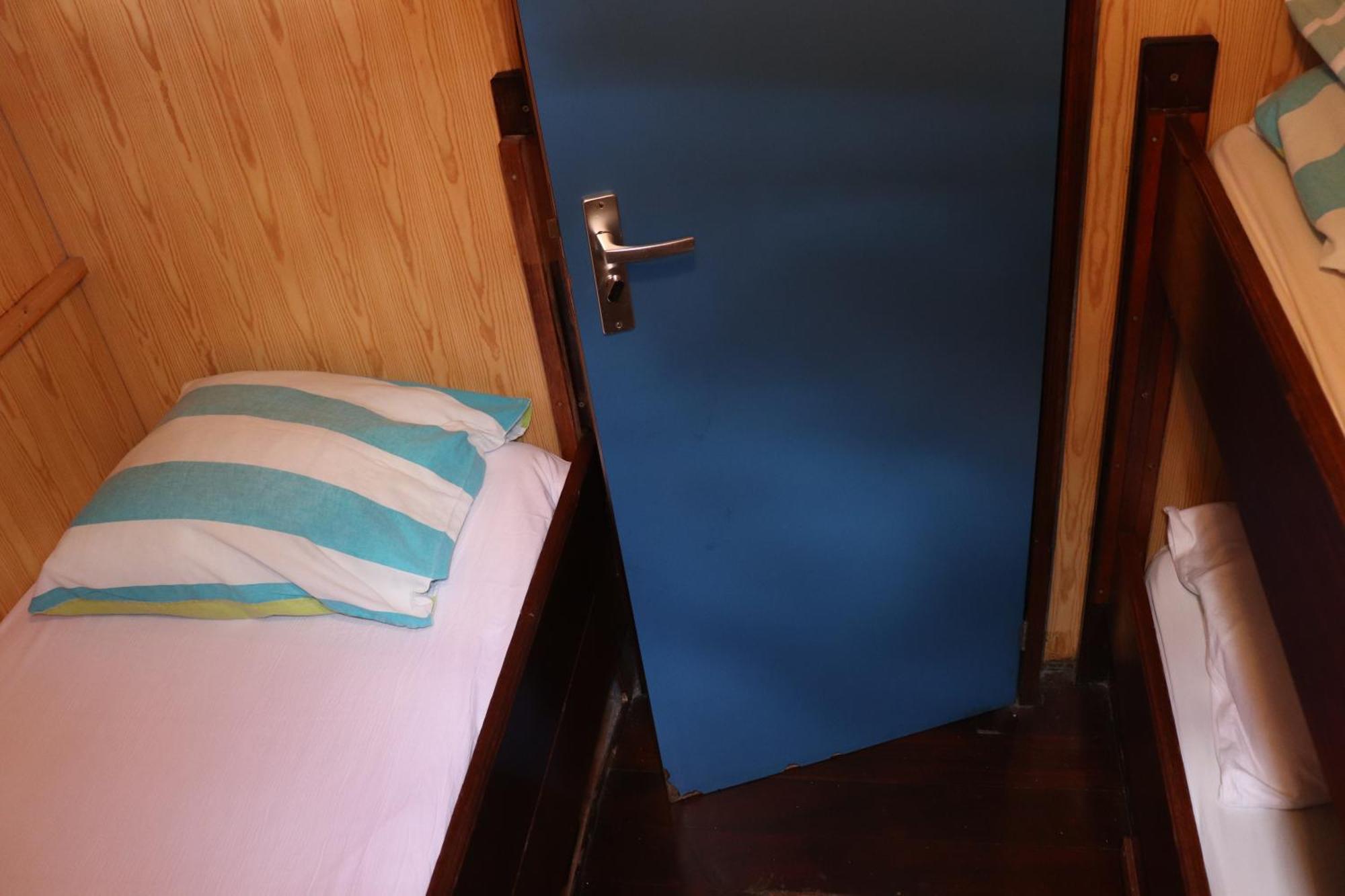 Intersail Hostel - Avontuur Amszterdam Kültér fotó