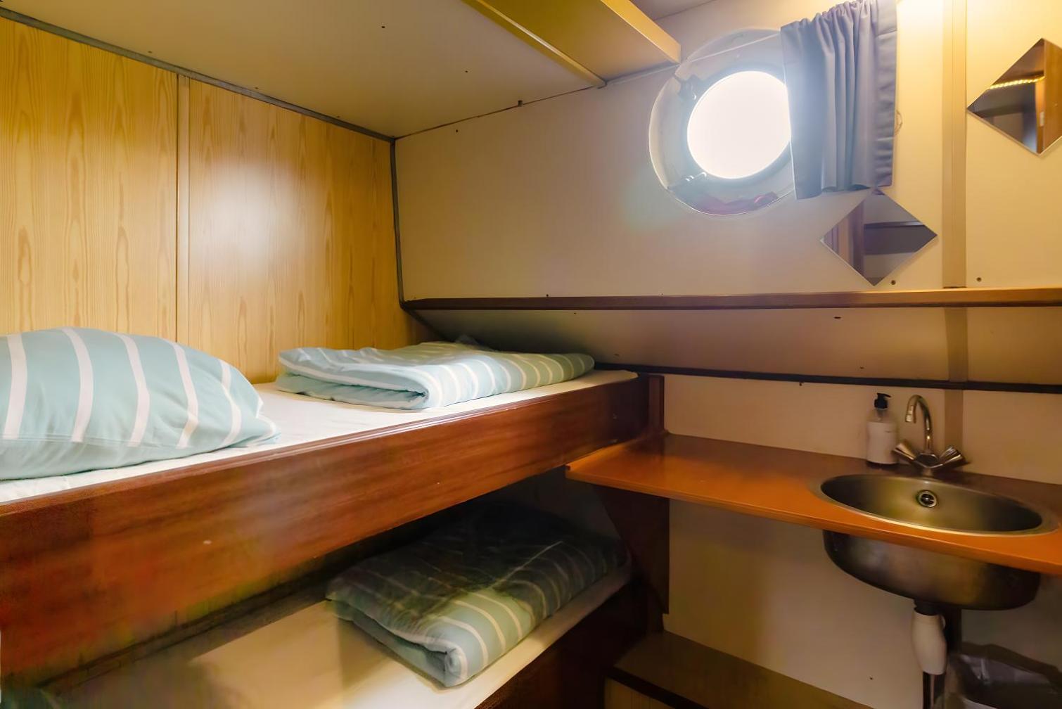 Intersail Hostel - Avontuur Amszterdam Kültér fotó
