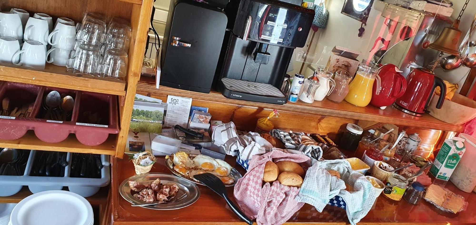 Intersail Hostel - Avontuur Amszterdam Kültér fotó