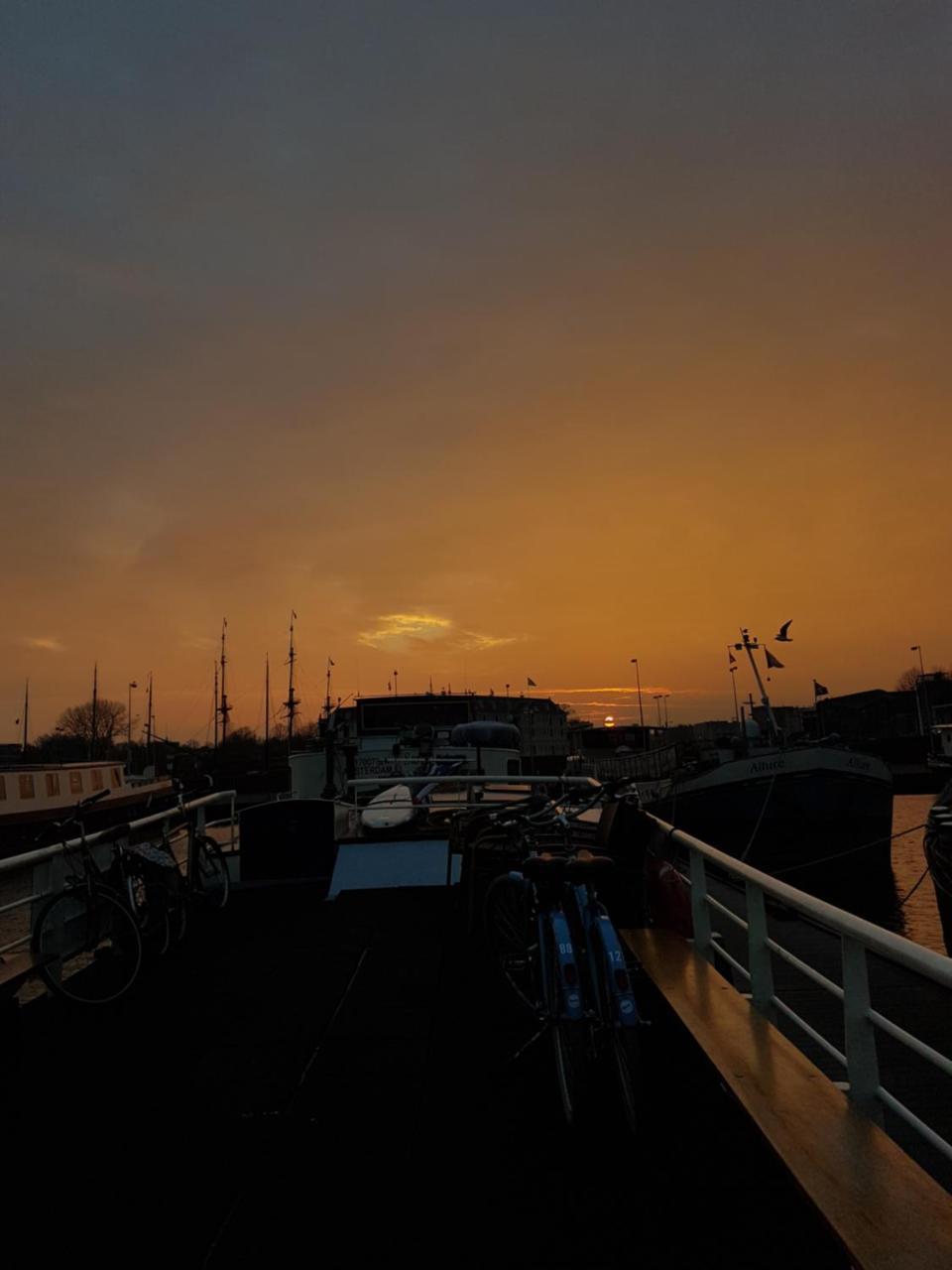 Intersail Hostel - Avontuur Amszterdam Kültér fotó