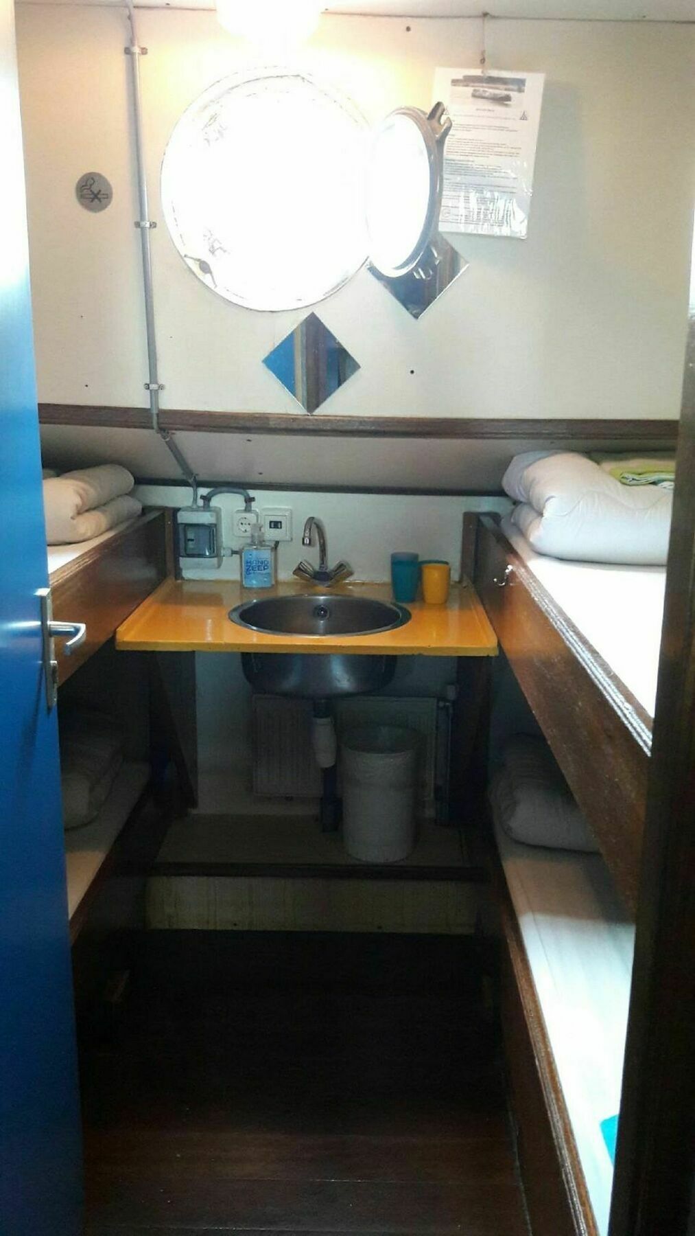 Intersail Hostel - Avontuur Amszterdam Kültér fotó